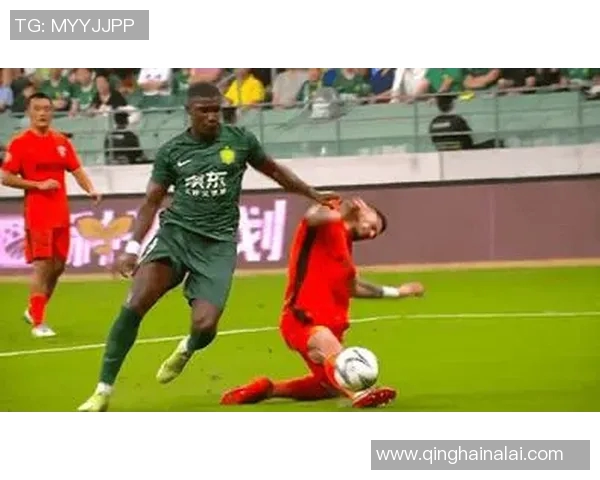 中超球迷行为引发激烈争议 社交平台热议风波不断 中超球迷行为引发激烈争议 社交平台热议风波不断